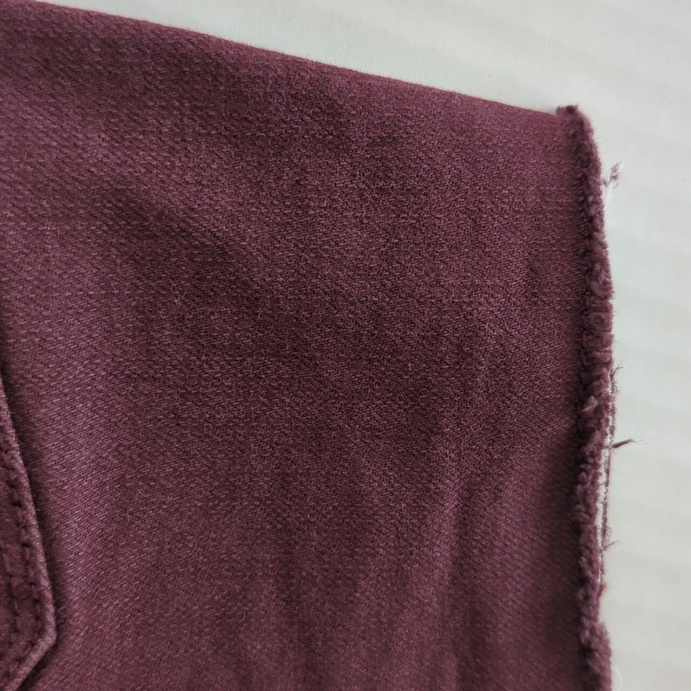 AEO Super Stretch Hi Rise Frayed Hem Shortie Cut Off Mom Shorts 00 Burgundy - Picture 10 of 13